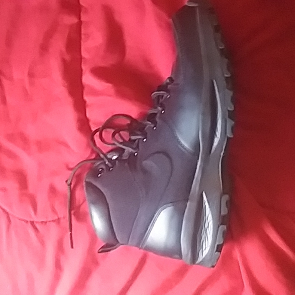 Nikey boots